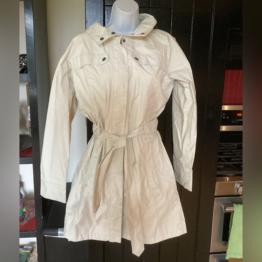 The North Face Women's Light White Trench Coat